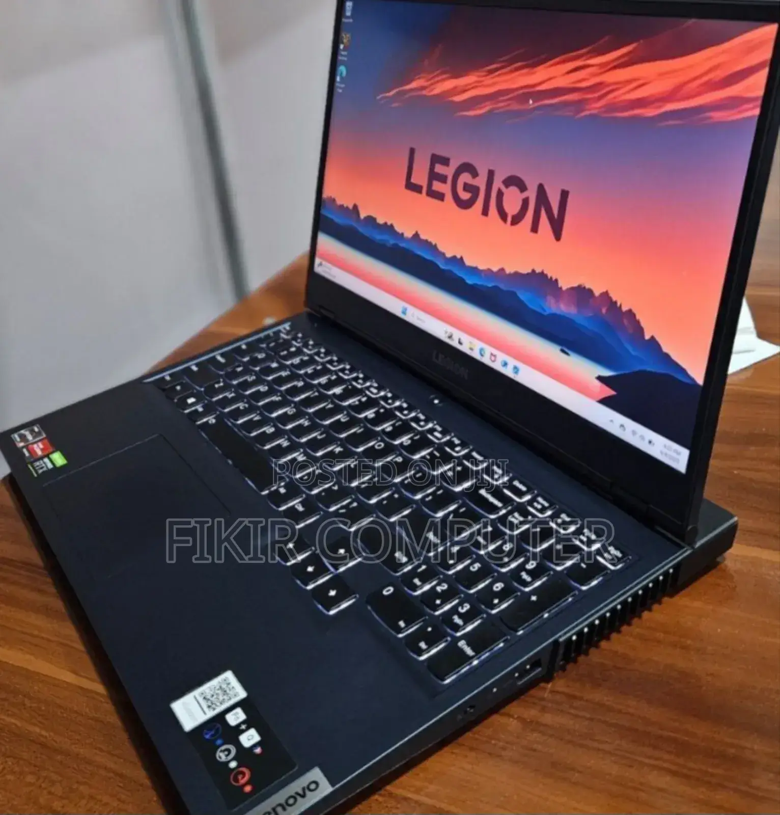 New Laptop Lenovo Legion 5 16GB AMD Ryzen 5 SSD 512GB