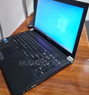 Photo - New Laptop Toshiba Tecra R950 4GB Intel Core I5 HDD 32GB