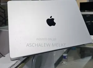 New Laptop Apple MacBook Pro 2023 M3 14-Inch 8GB Apple M3 Pro SSD 512GB