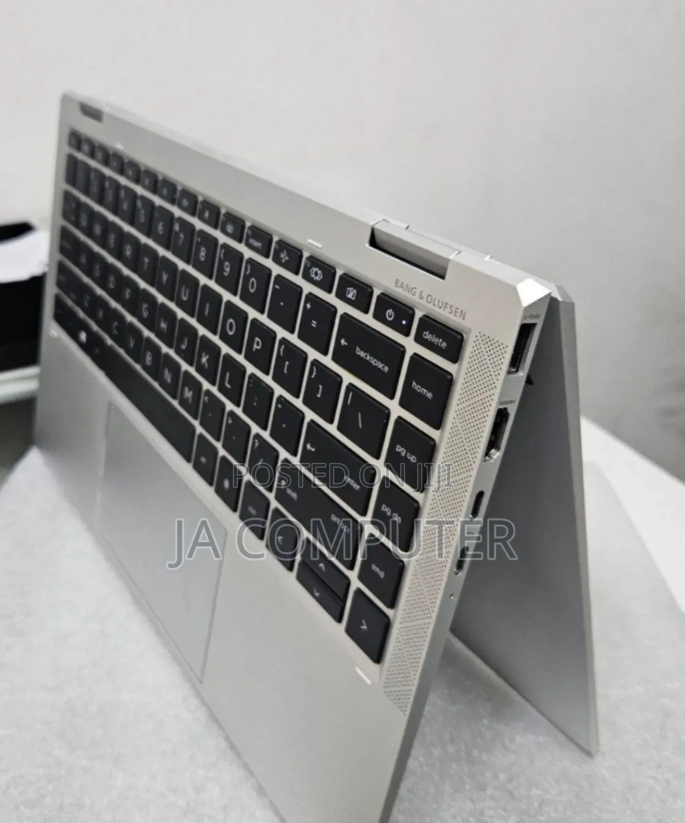 New Laptop HP EliteBook X360 1040 G7 16GB Intel Core I7 SSD 512GB