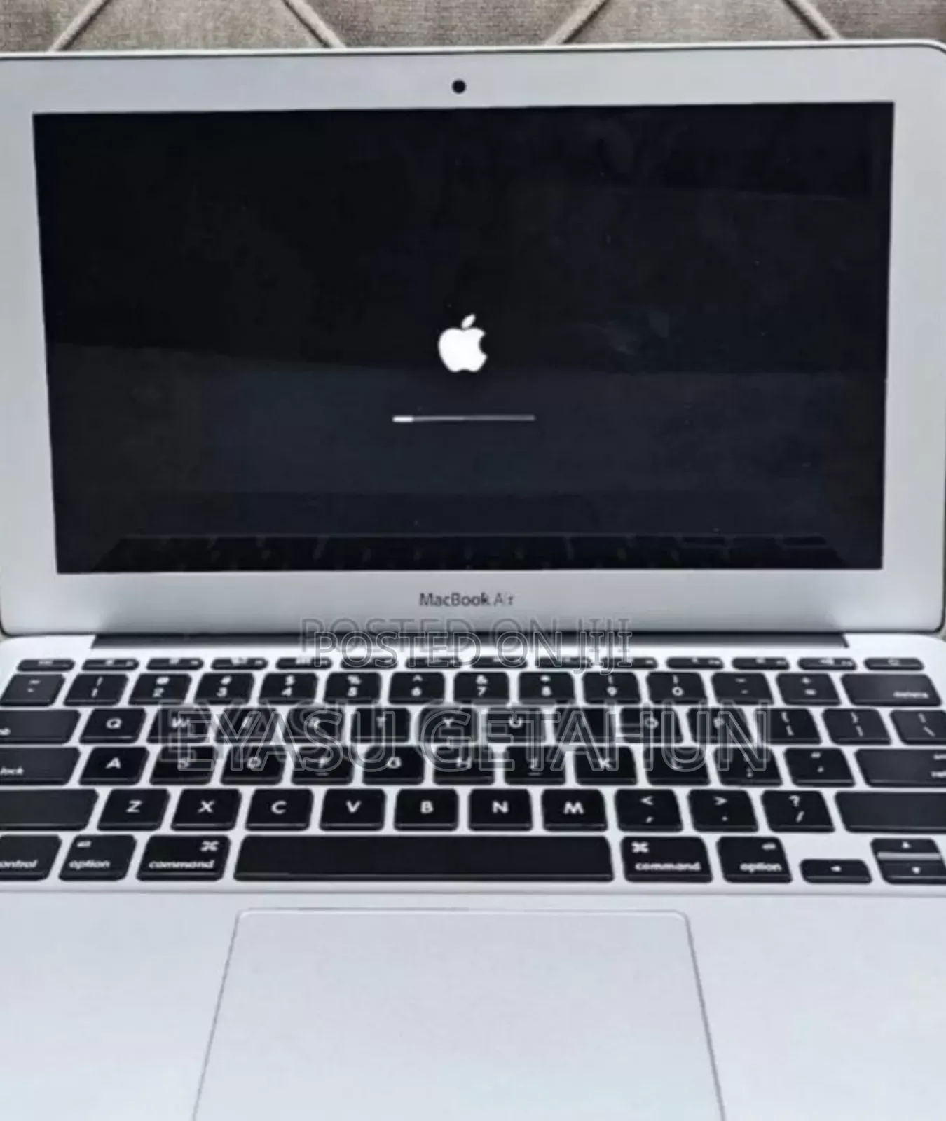 New Laptop Apple MacBook Pro 2015 4GB Intel Core i5 SSD 128GB