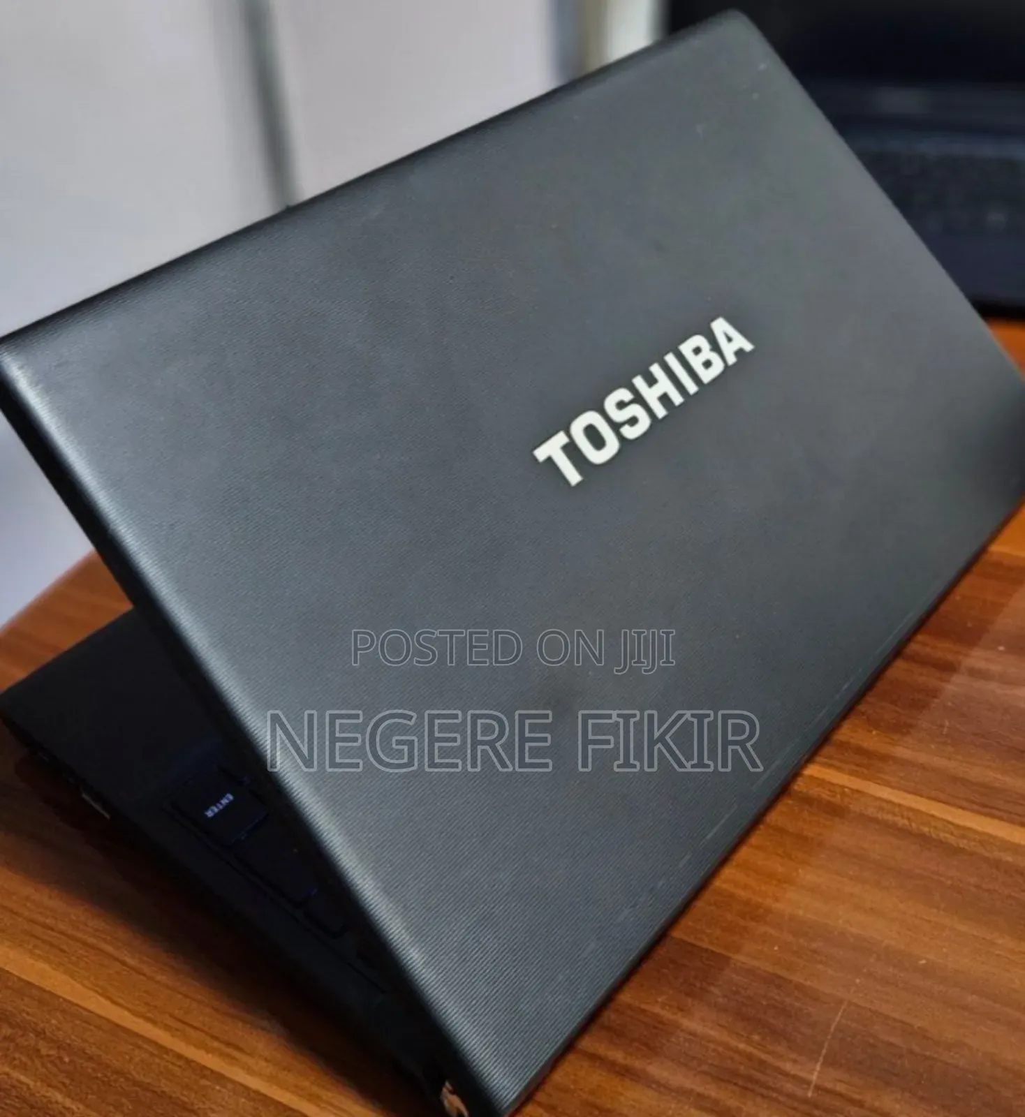 New Laptop Toshiba Tecra R950 4GB Intel Core I5 SSD 320GB