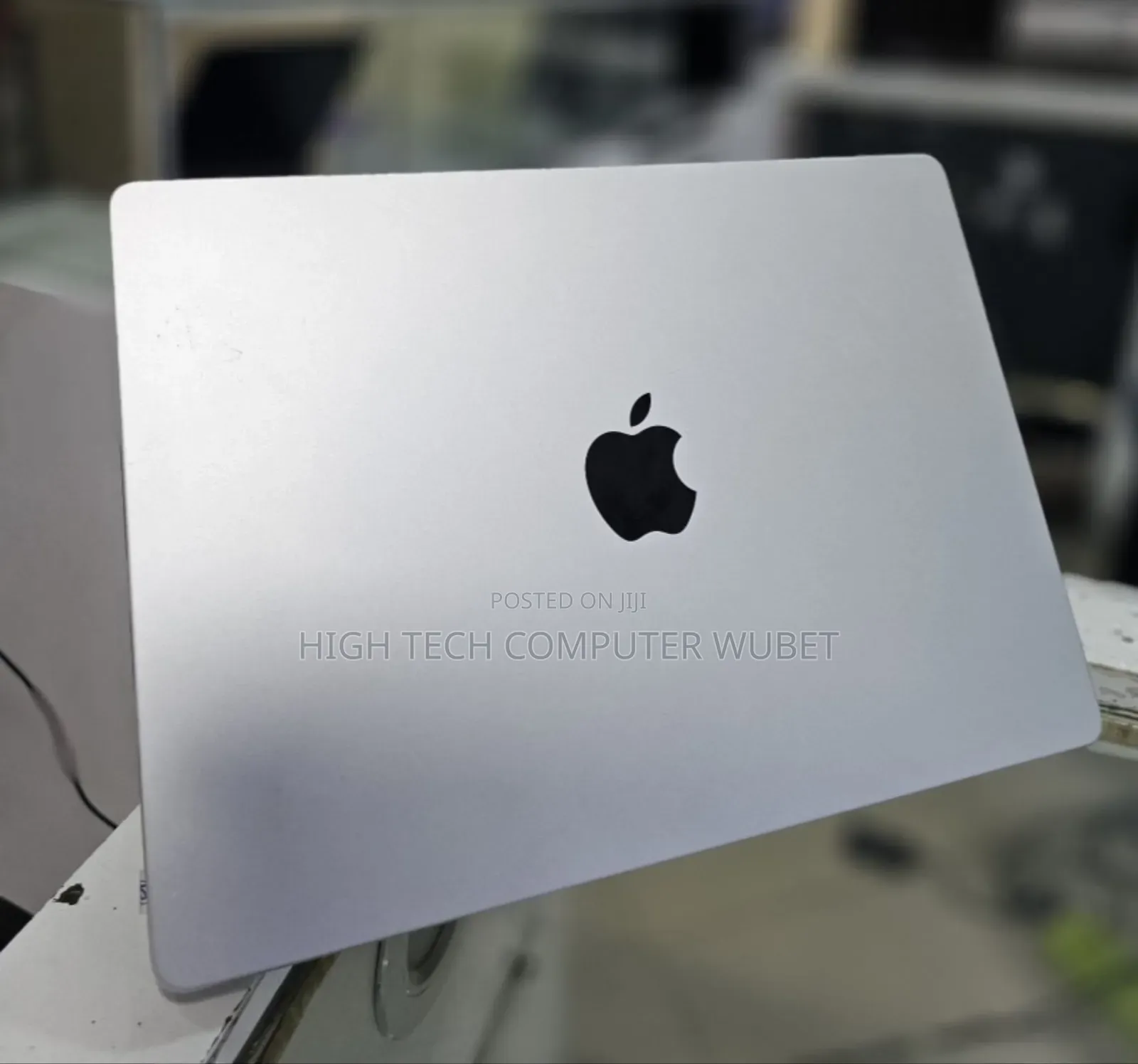 New Laptop Apple MacBook Pro 2023 M3 14-Inch 8GB Apple M3 Pro SSD 512GB