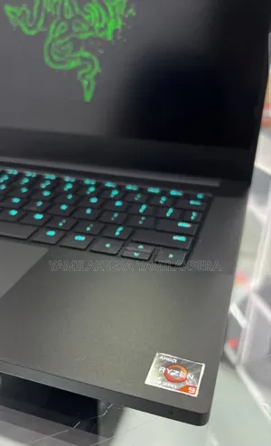 New Laptop Razer Blade 16GB AMD Ryzen 9 SSD 1T