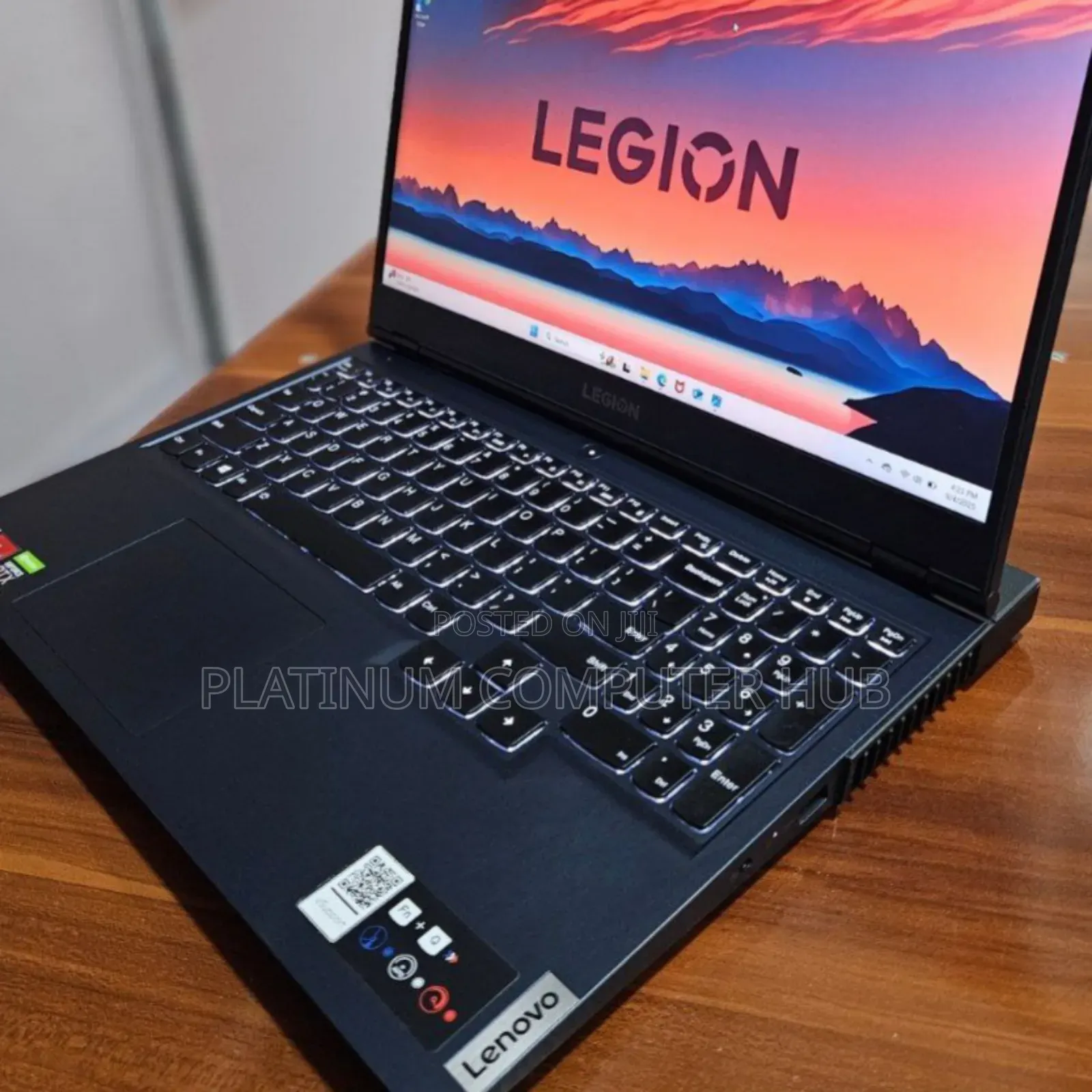 New Laptop Lenovo Legion 5 16GB AMD Ryzen 5 SSD 512GB