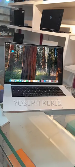 New Laptop Apple MacBook Pro M1 16GB Apple M1 Pro SSD 1T