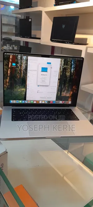 New Laptop Apple MacBook Pro M1 16GB Apple M1 Pro SSD 1T