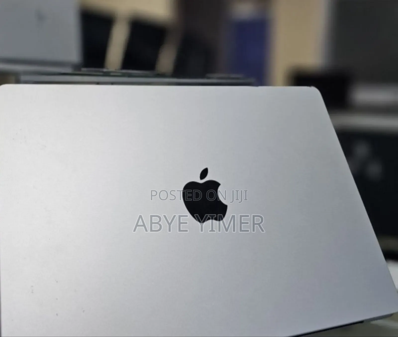 New Laptop Apple MacBook Pro 2023 M3 14-Inch 8GB Intel Core M SSD 512GB