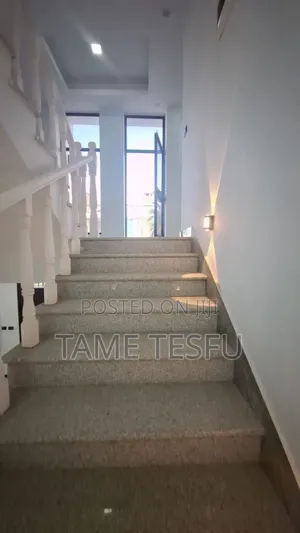 Furnished 8bdrm House in Cmc Sunshine, Bole for sale