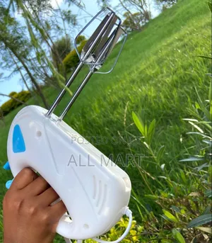 Dessini Hand Mixer ኬክ ፣ ክሬም