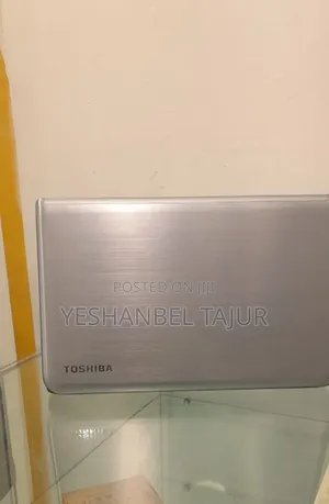 New Laptop Toshiba Satellite C55 8GB Intel Core I7 HDD 1T