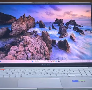 Photo - New Laptop Asus Vivobook 16 16GB Intel Core I7 SSD 512GB