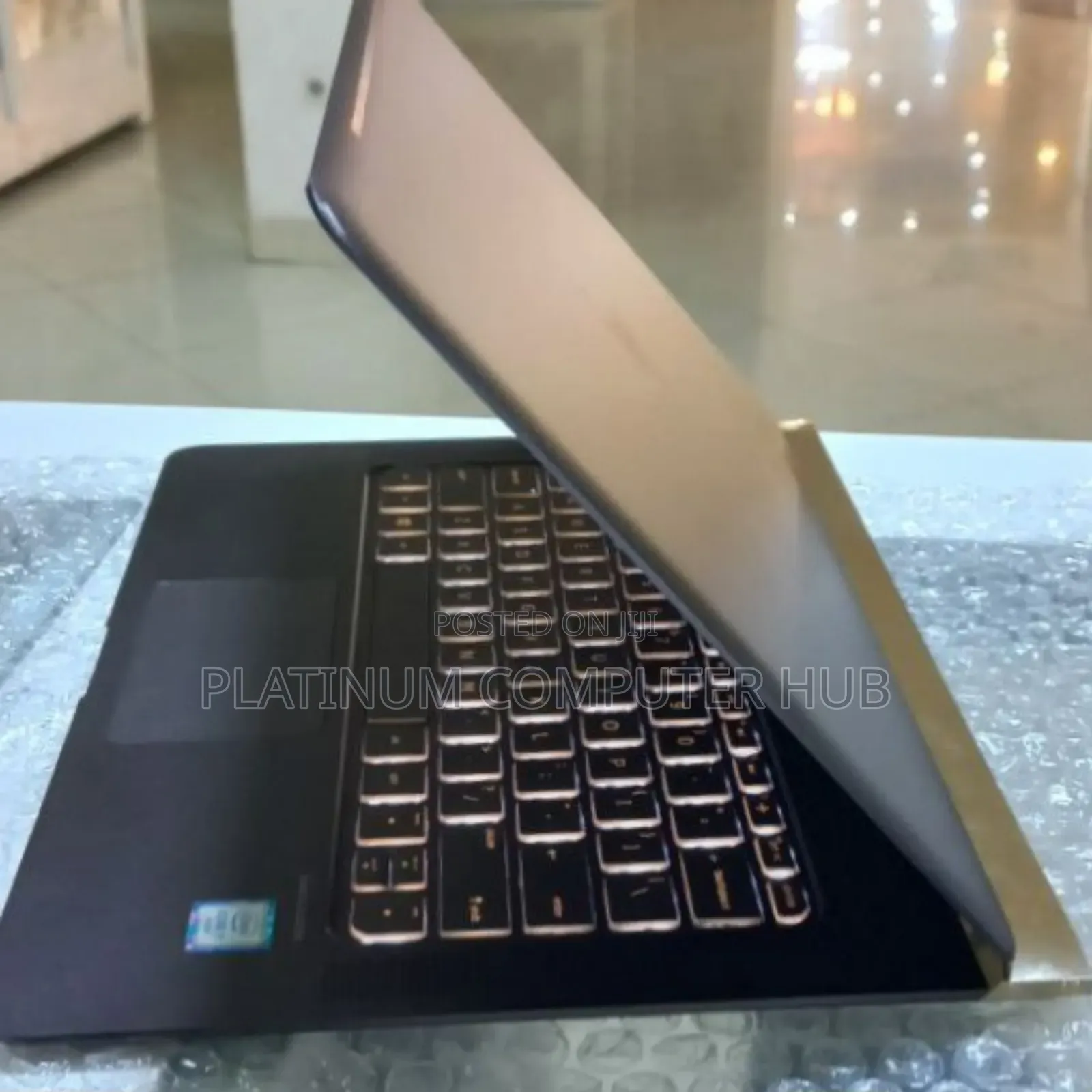 New Laptop HP Spectre 8GB Intel Core I7 SSD 256GB