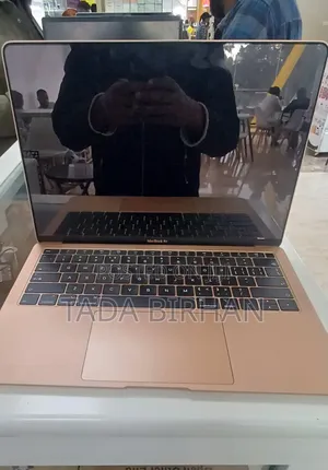 Photo - New Laptop Apple MacBook Air 2020 8GB Intel Core I5 SSD 512GB