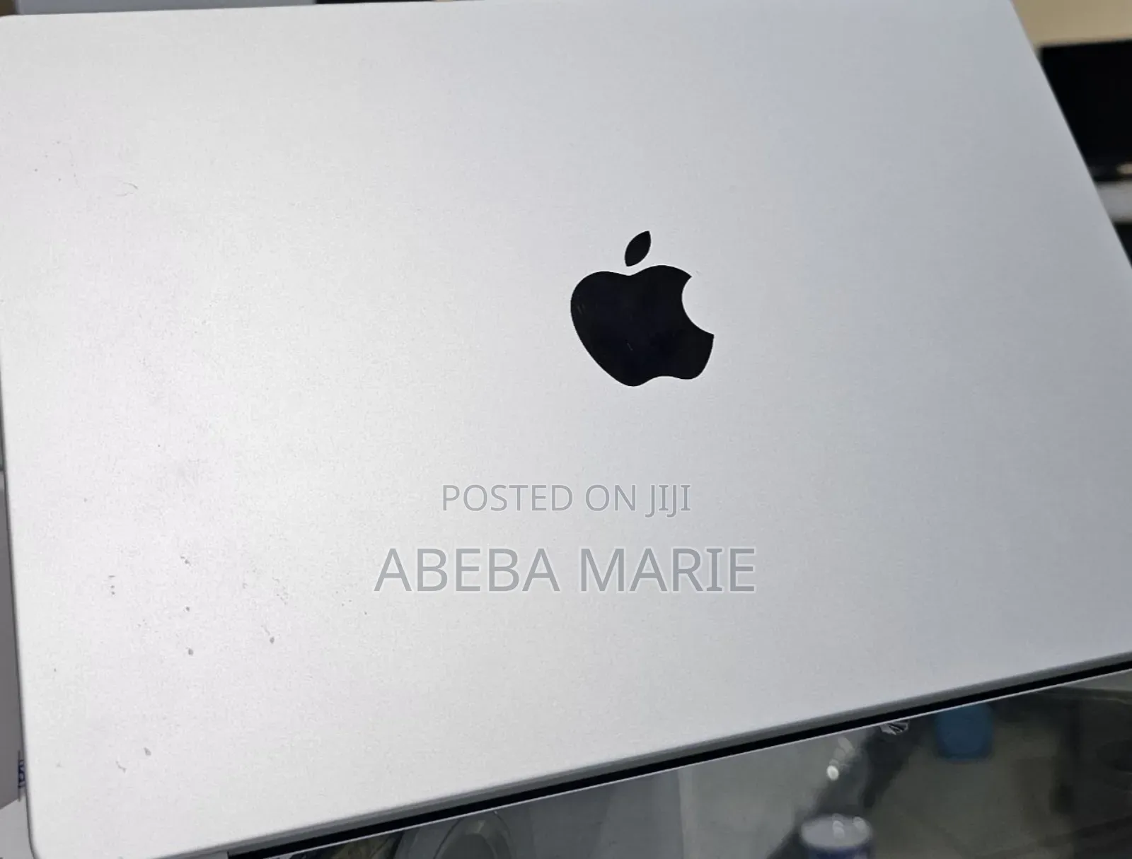 New Laptop Apple MacBook Pro 2024 M3 14-Inch 8GB Apple M4 SSD 512GB