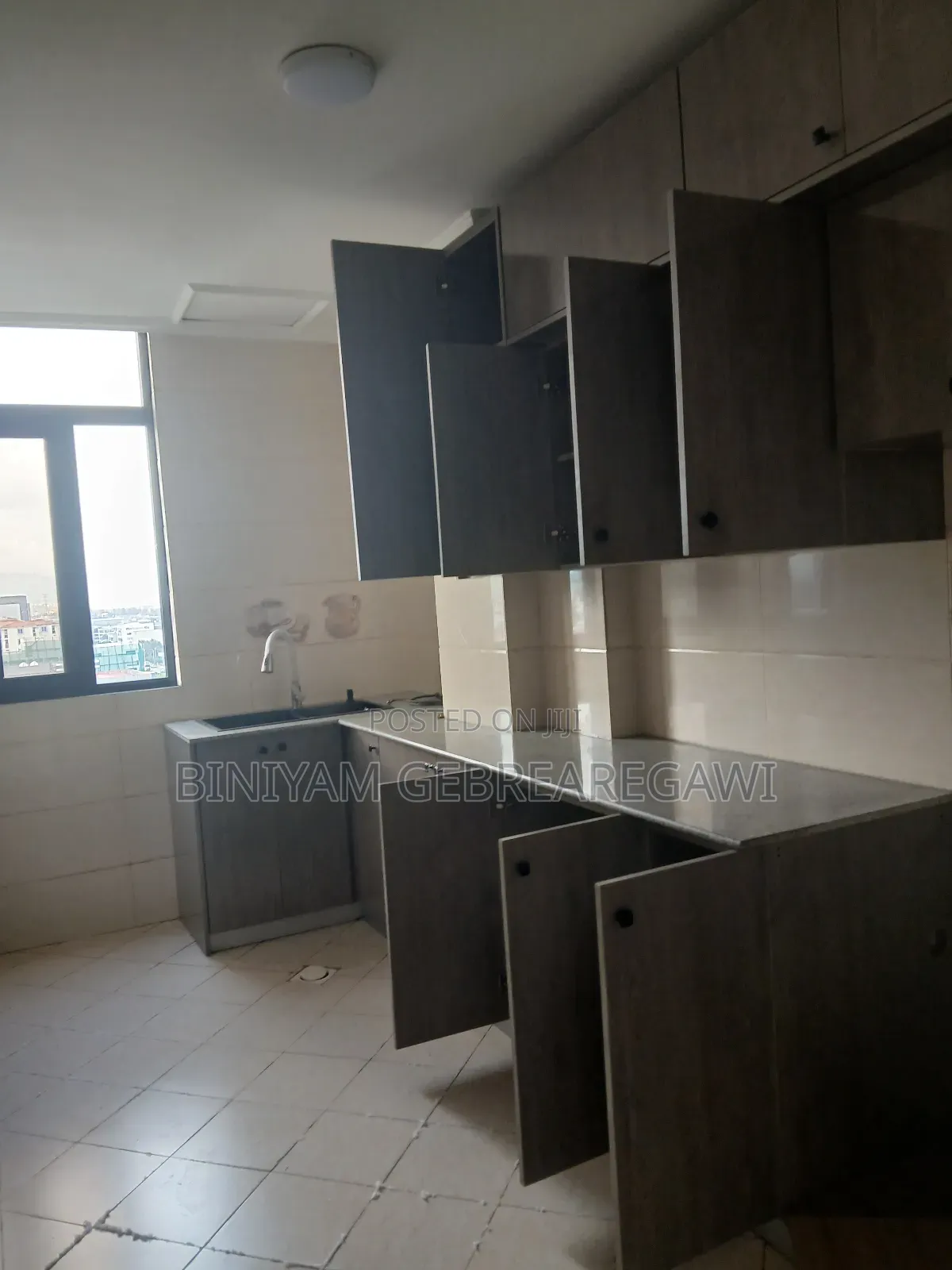 3bdrm Apartment in Apartment, Yeka for rent