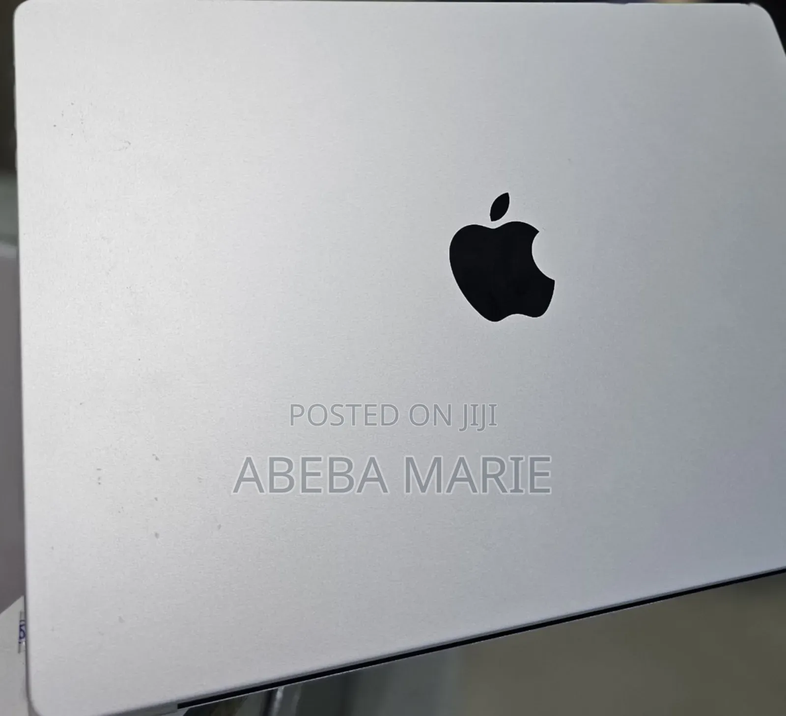 New Laptop Apple MacBook Pro 2024 M3 14-Inch 8GB Apple M4 SSD 512GB