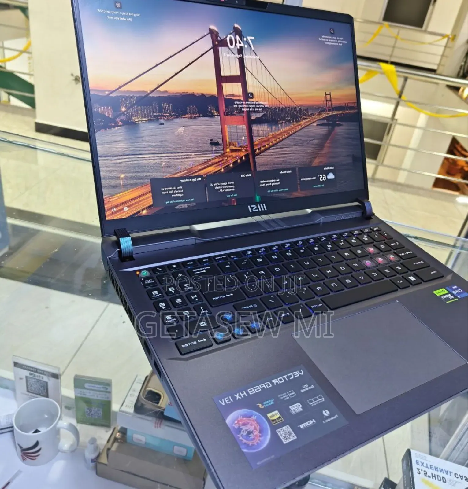 New Laptop MSI Vector 16 HX AI A2XWIG 16GB Intel Core I9 SSD 1T