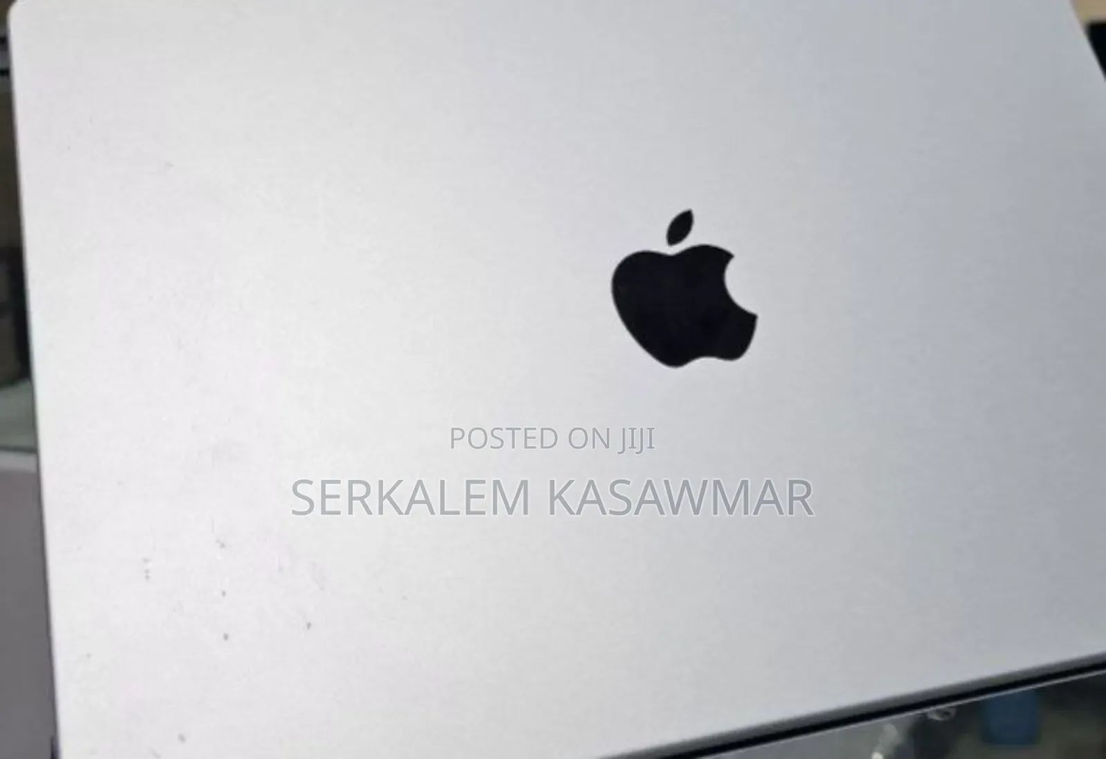 New Laptop Apple MacBook Pro 8GB Apple M3 SSD 512GB