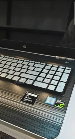 New Laptop HP Pavilion 15 8GB Intel Core I7 SSD 512GB