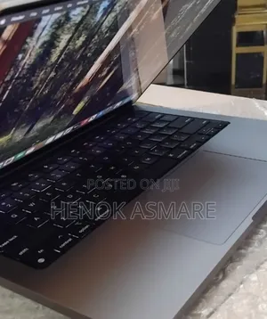 New Laptop Apple MacBook Pro 2019 16GB Apple M1 Pro SSD 512GB