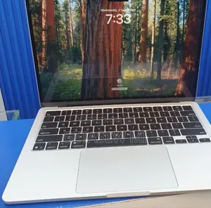 New Laptop Apple MacBook Pro 2024 M4 14-Inch 16GB Apple M4 SSD 256GB