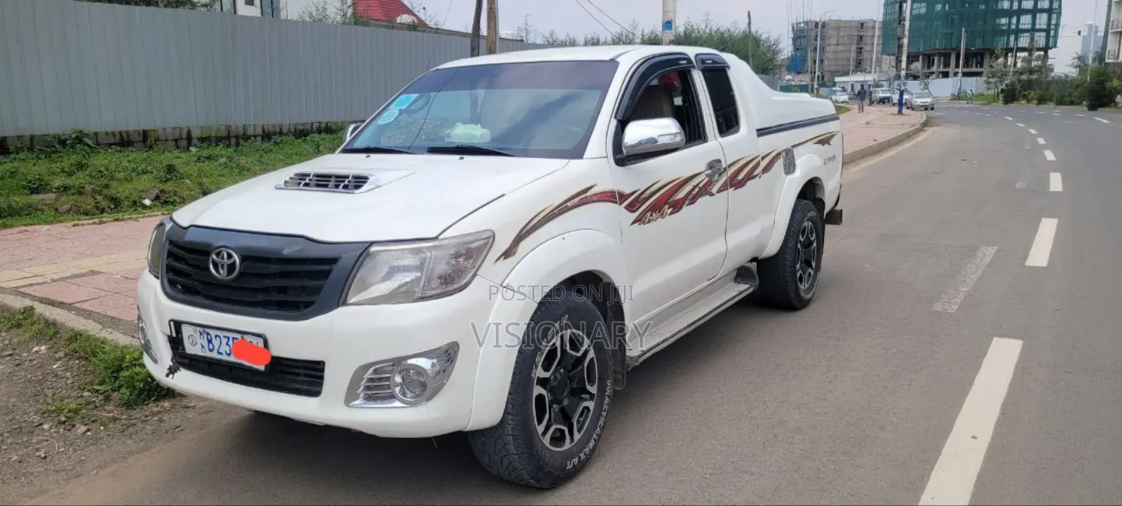 Toyota Hilux 2013 White