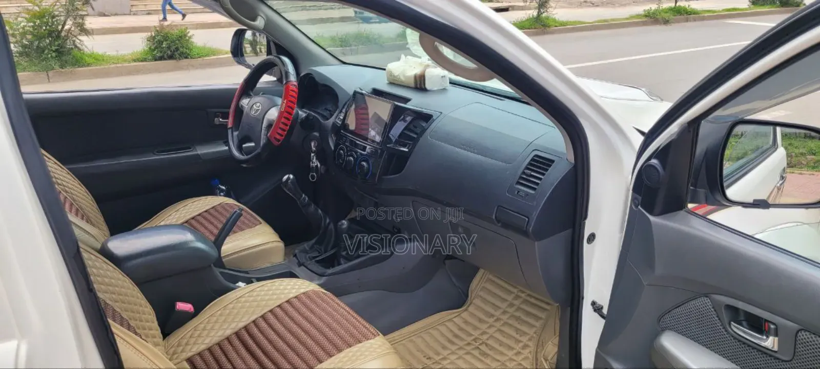 Toyota Hilux 2013 White