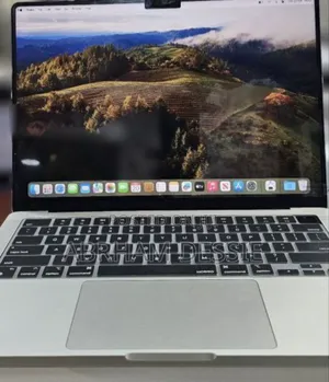 New Laptop Apple MacBook 8GB Apple M3 SSD 512GB