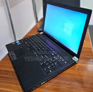 Photo - New Laptop Toshiba Tecra R950 4GB Intel Core I5 SSD 320GB