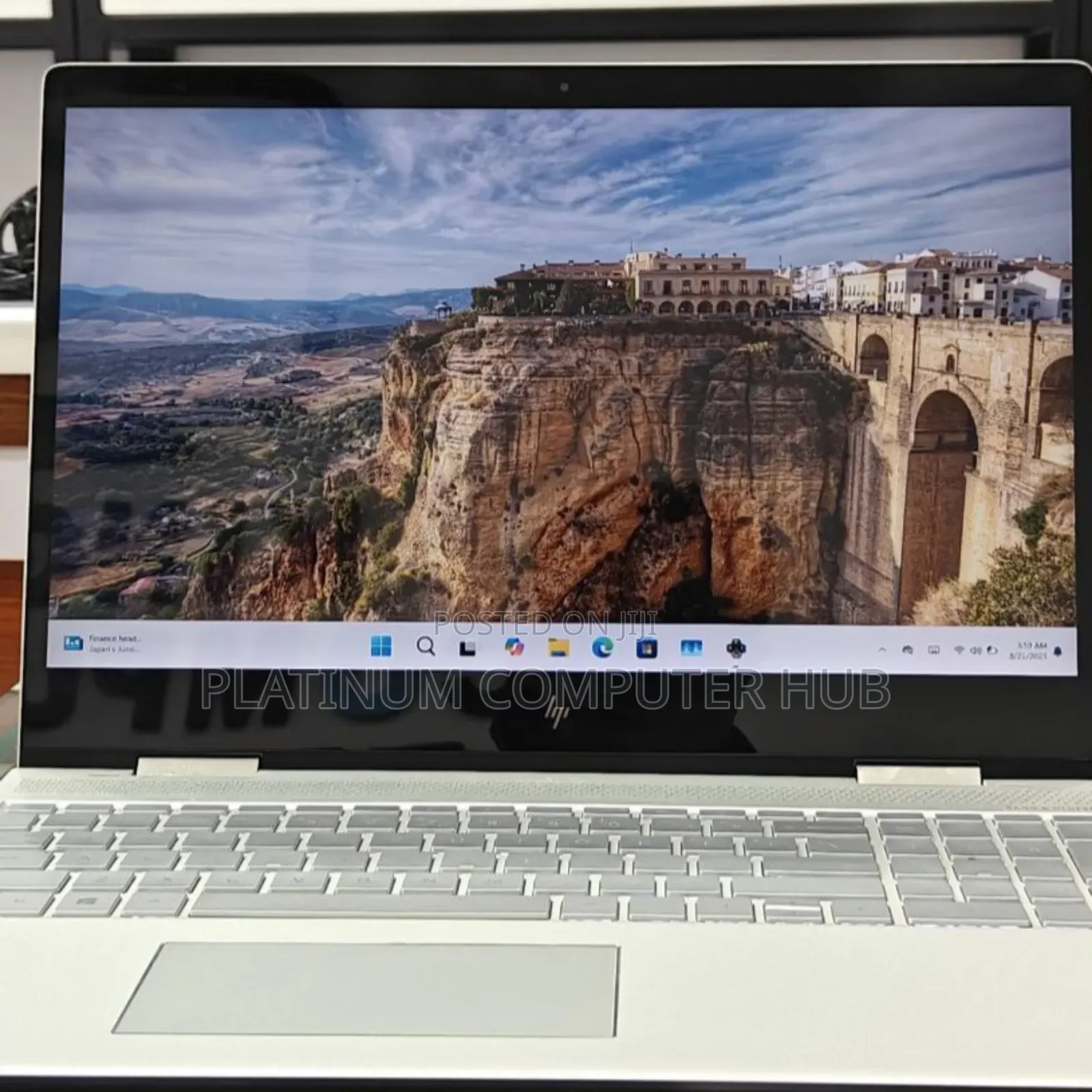 New Laptop HP Envy X360 8GB Intel Core I5 SSD 512GB