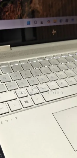 New Laptop HP Envy X360 8GB Intel Core I5 SSD 512GB