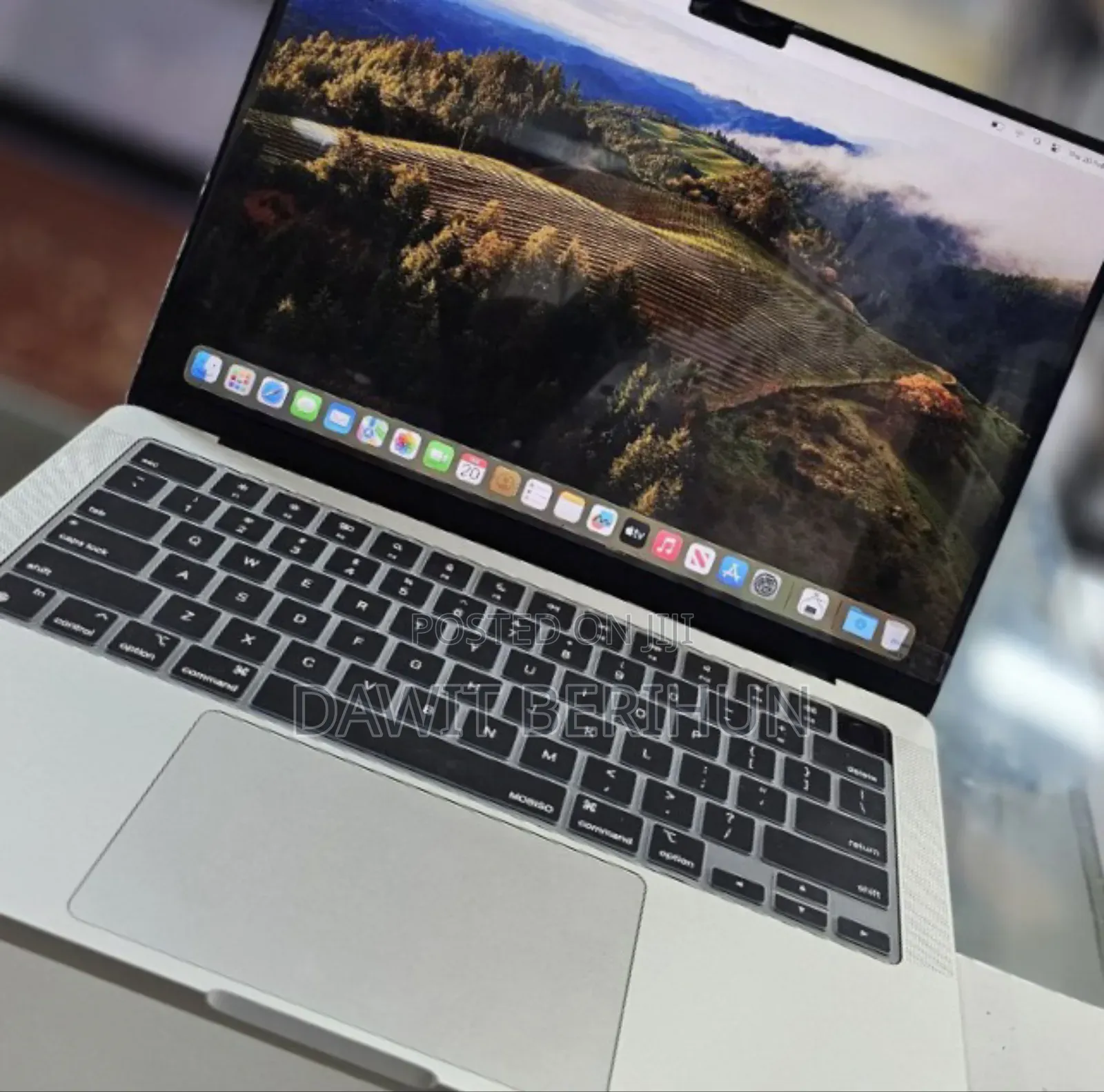 New Laptop Apple MacBook Pro 8GB Apple M3 SSD 512GB