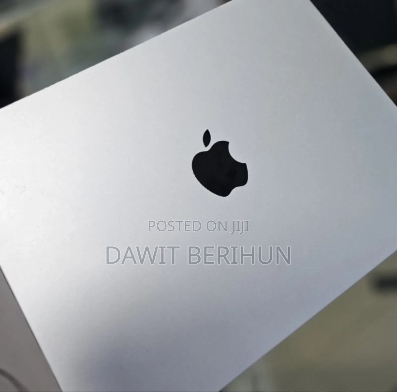 New Laptop Apple MacBook Pro 8GB Apple M3 SSD 512GB