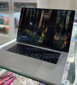 New Laptop Apple MacBook Pro M1 16GB Apple M1 Pro SSD 1T