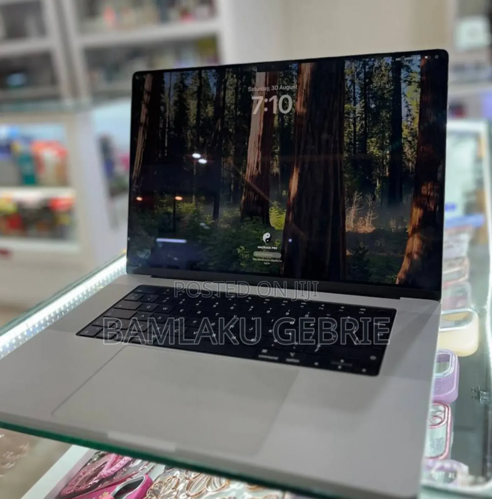 New Laptop Apple MacBook Pro M1 16GB Apple M1 Pro SSD 1T