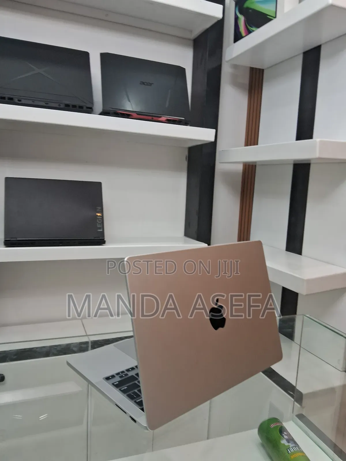 New Laptop Apple MacBook Pro M1 8GB Apple M1 Pro SSD 512GB