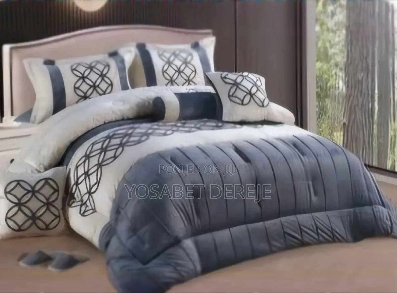 ኮምፈርት ከዱባይ ይዘንላቹ መጥተናል Quality 10pcs/Setcomforter Set