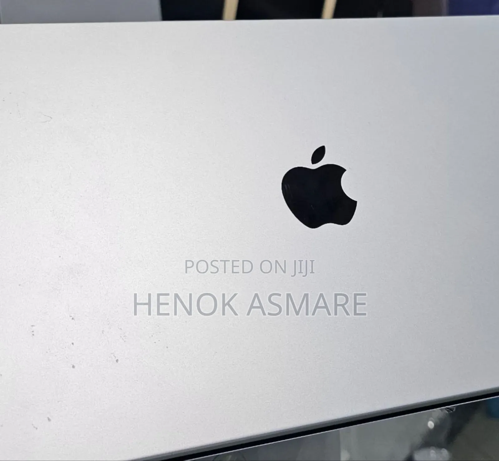 New Laptop Apple MacBook 8GB Apple M3 SSD 512GB