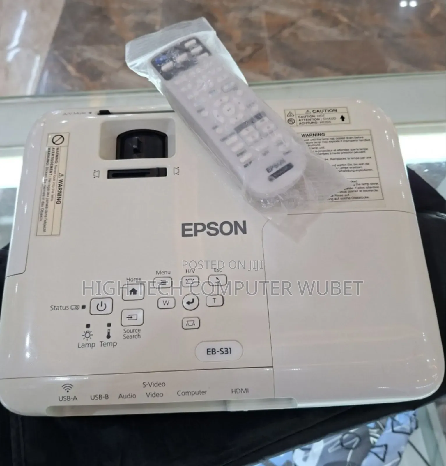 Epson Projector Model Name: Eb-S31 Has : Bag Remote