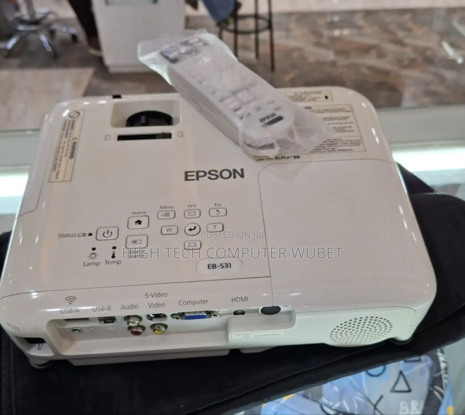 Epson Projector Model Name: Eb-S31 Has : Bag Remote