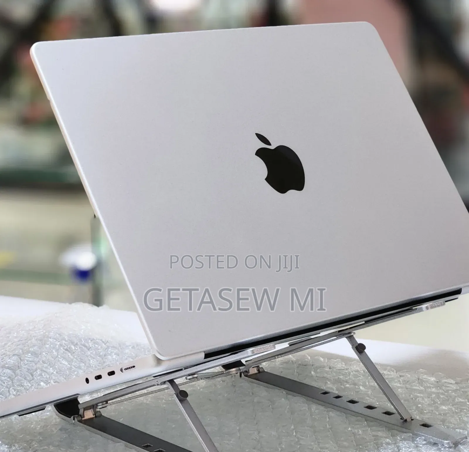 New Laptop Apple MacBook Pro M1 16GB Apple M1 Pro SSD 512GB