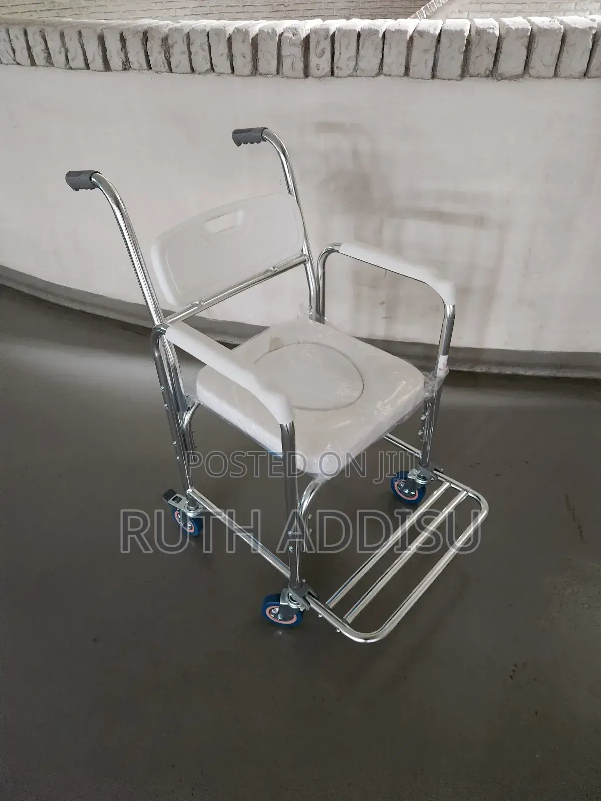 Commode Wheelchair多少toilet Wheelchair協助wheelchair Commode簾匕wheelchair
