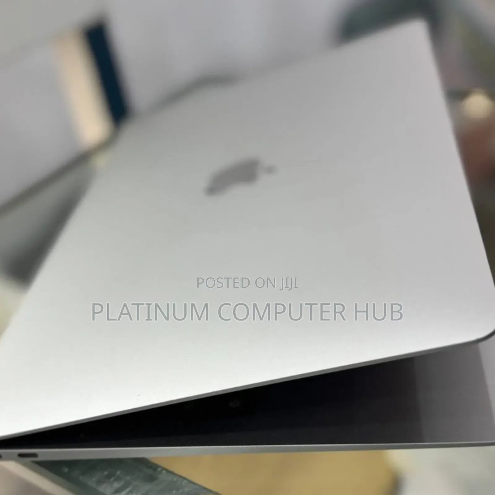 New Laptop Apple MacBook Air 2020 M1 8GB Apple M1 SSD 256GB