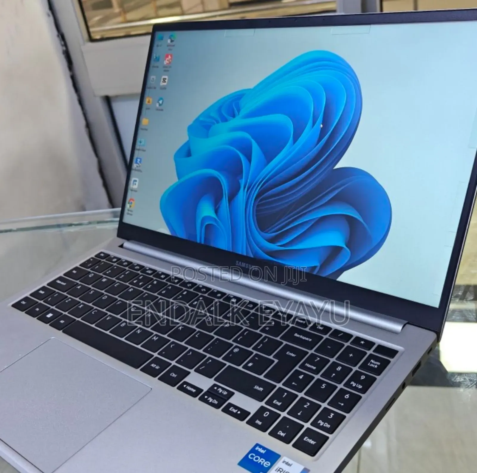 New Laptop Samsung Galaxy Book 2 8GB Intel Core I5 SSD 256GB