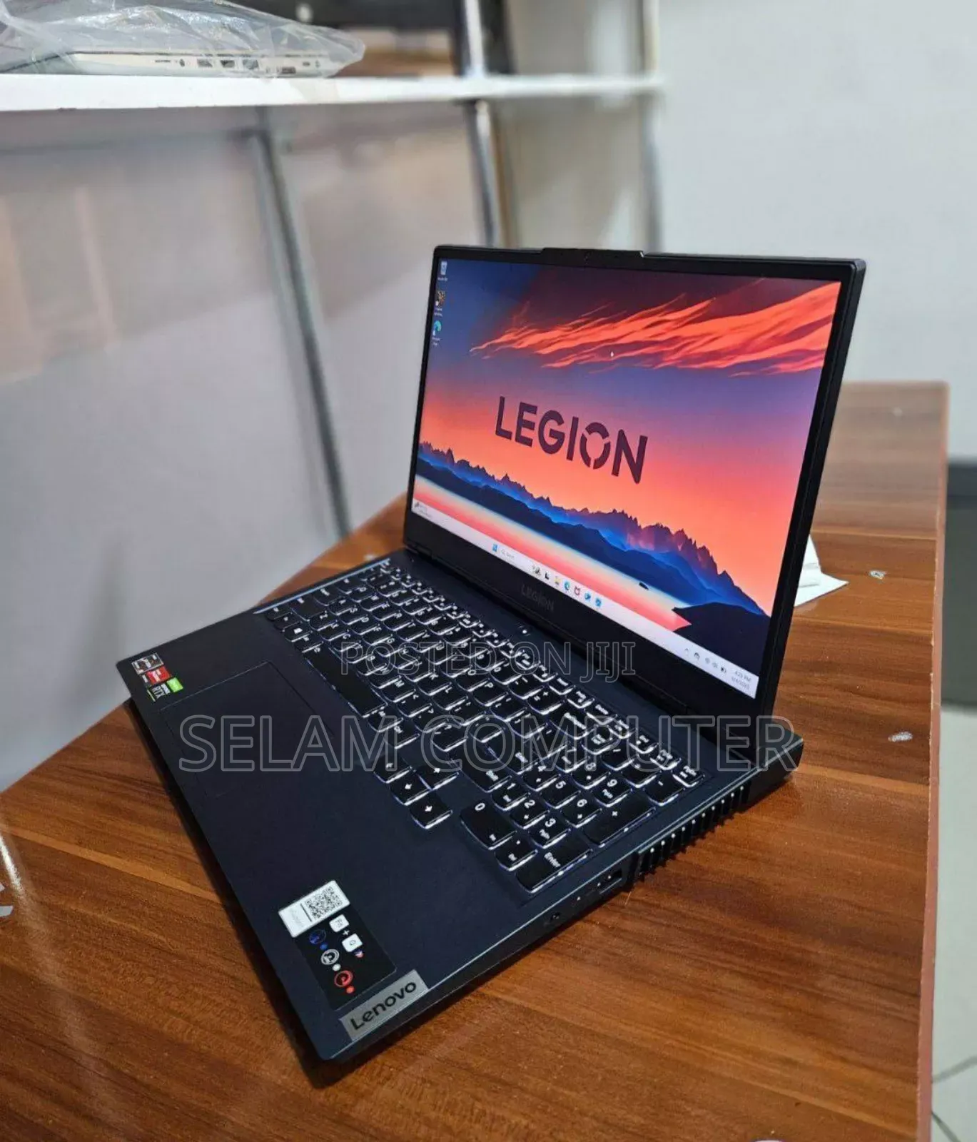 New Laptop Lenovo Legion 5 16GB AMD Ryzen 5 SSD 512GB