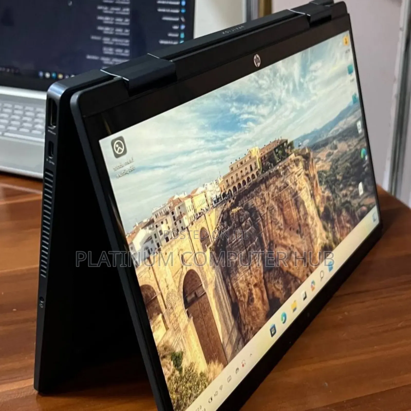 New Laptop HP Pavilion X360 8GB Intel Core I3 SSD 256GB