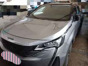 Peugeot 5008 2022 Silver