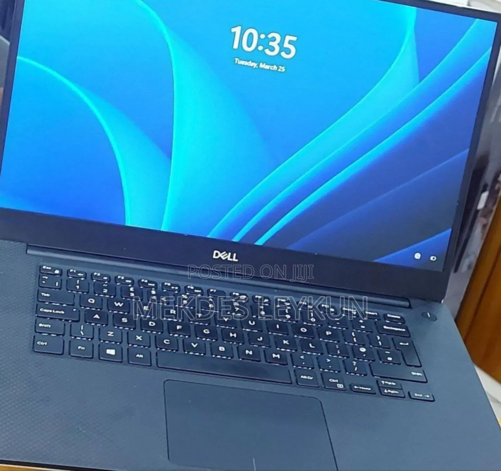 New Laptop Dell Precision 15 3520 16GB Intel Core I7 SSD 512GB