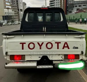 Toyota Land Cruiser 2018 White